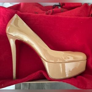 Christian Louboutin Biancha Platform Stiletto sz 6